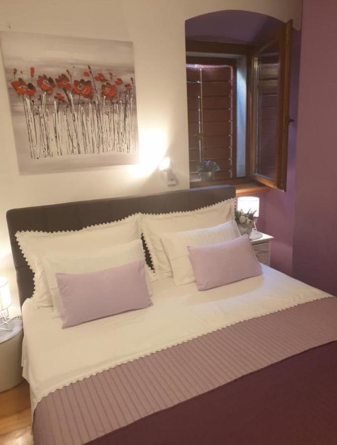 Apartments And Rooms Villa Lina Split Bagian luar foto