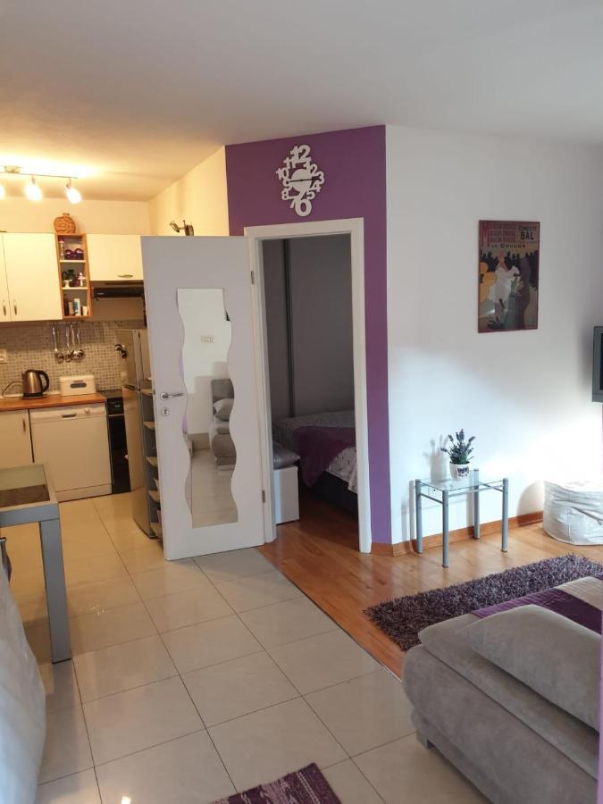 Apartments And Rooms Villa Lina Split Bagian luar foto