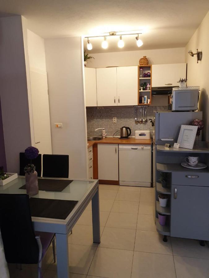 Apartments And Rooms Villa Lina Split Bagian luar foto