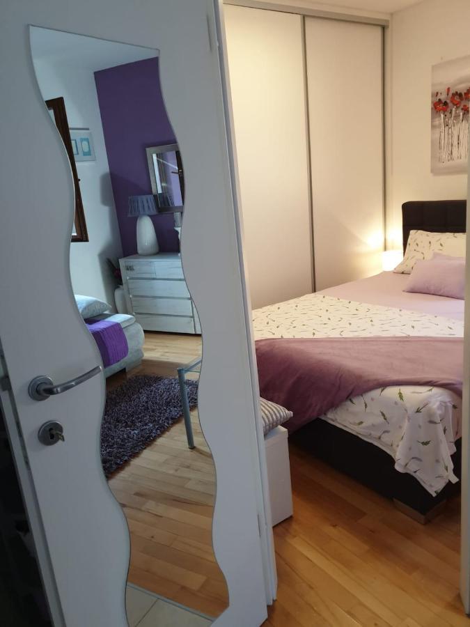 Apartments And Rooms Villa Lina Split Bagian luar foto