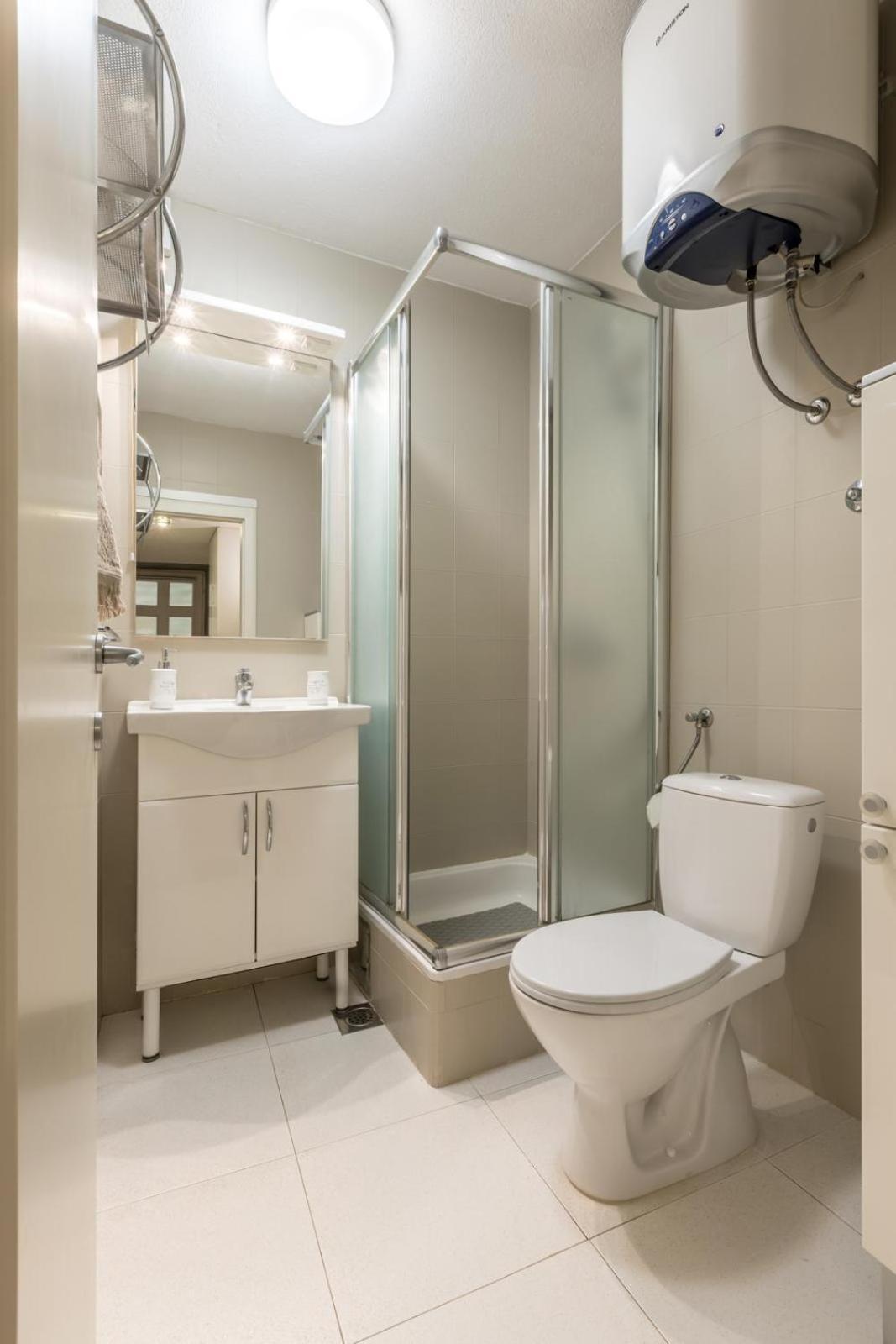 Apartments And Rooms Villa Lina Split Bagian luar foto
