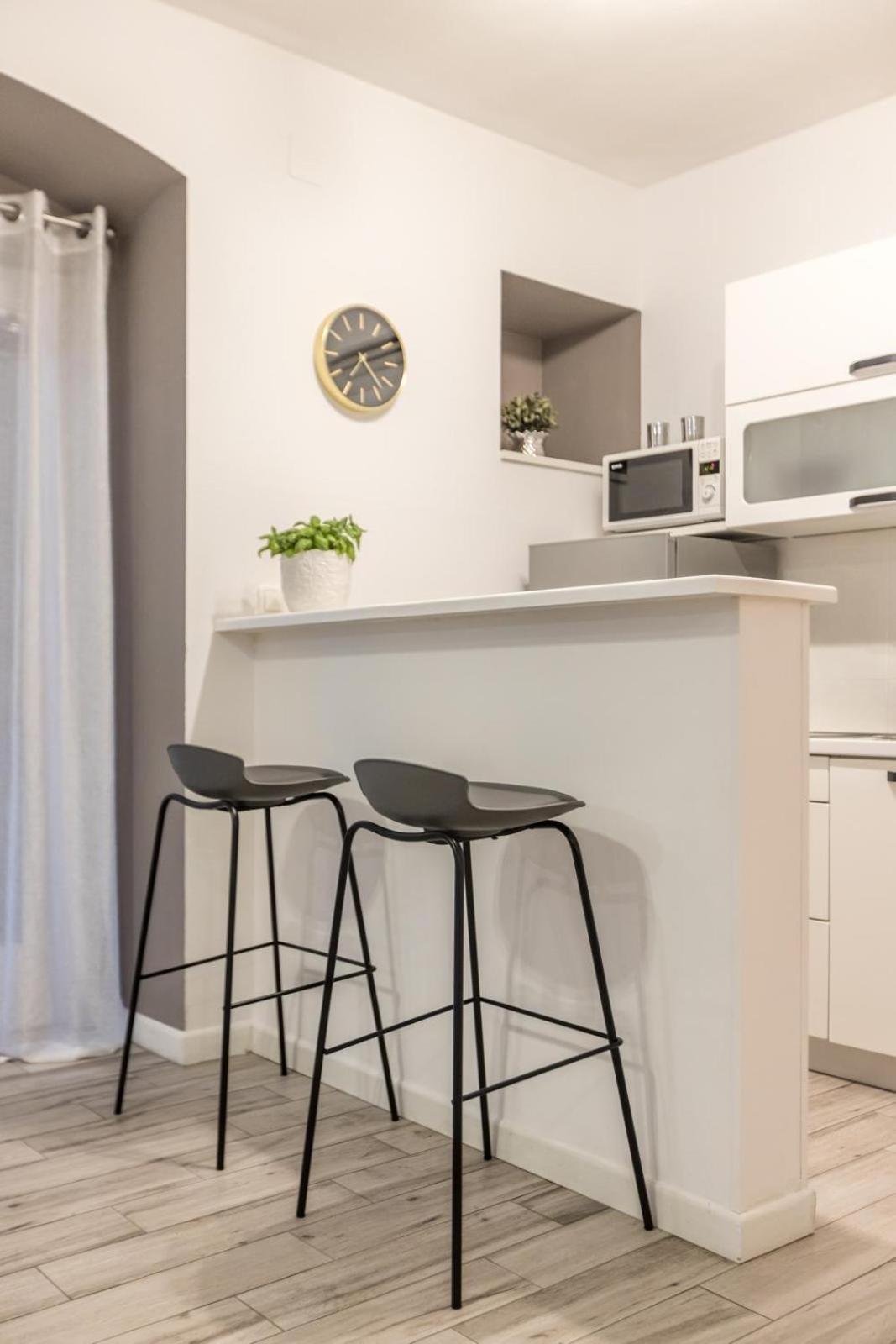 Apartments And Rooms Villa Lina Split Bagian luar foto