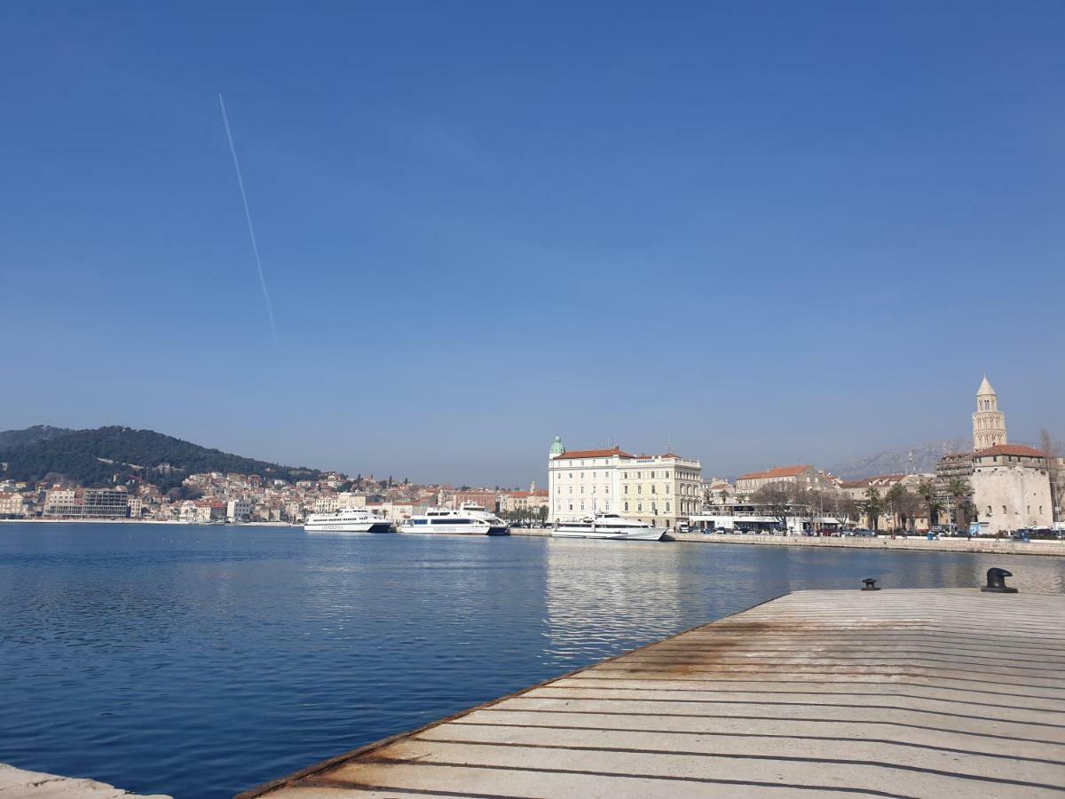 Apartments And Rooms Villa Lina Split Bagian luar foto