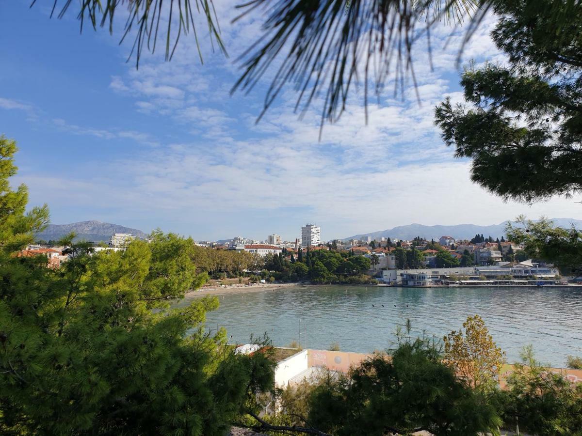 Apartments And Rooms Villa Lina Split Bagian luar foto