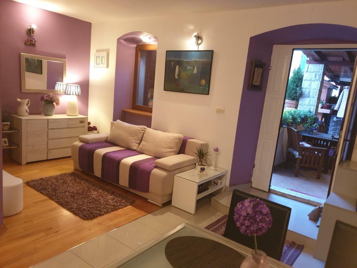 Apartments And Rooms Villa Lina Split Bagian luar foto