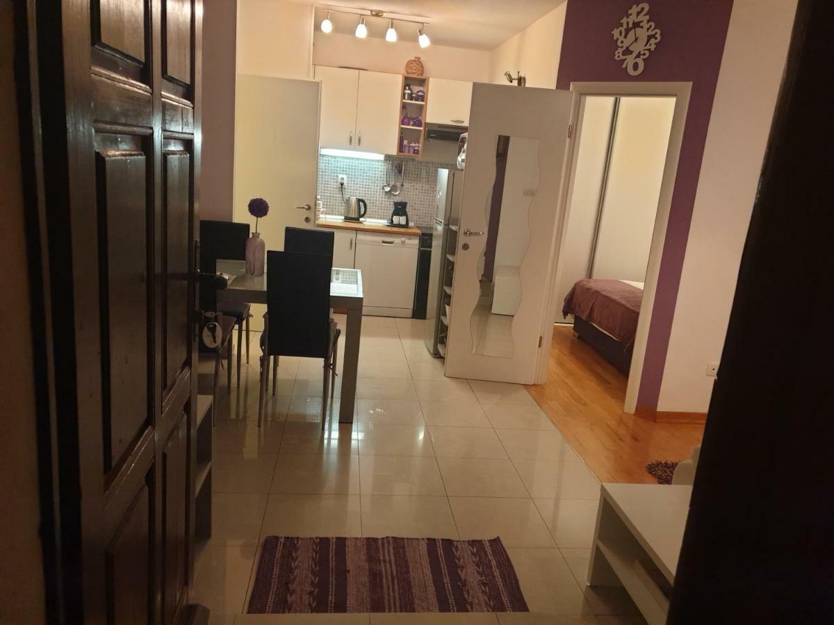 Apartments And Rooms Villa Lina Split Bagian luar foto